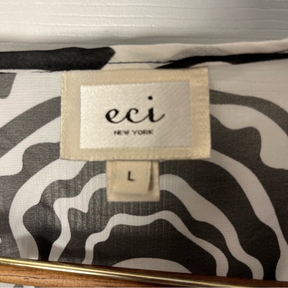 Eci Black and White Women's Top size large - Picture 5 of 8